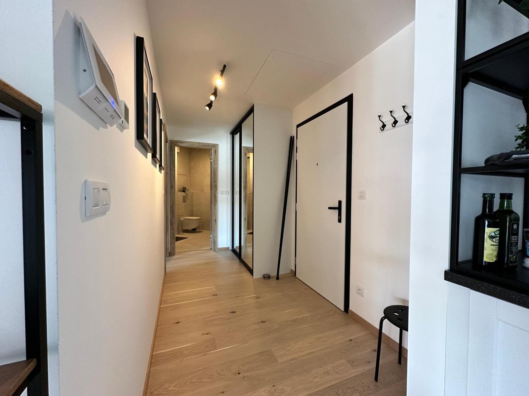 Zwirn1, Uplne Nove, Parkovanie, Klimatizacia, Bratislava Exterior foto